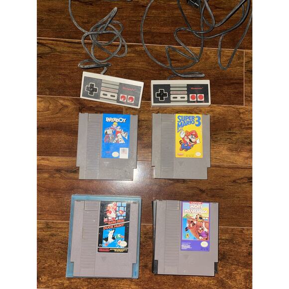 Super Mario Bros. 3 (Nintendo NES, 1990) Mickey Mousecapade Duck Hunt Controller - Picture 1 of 6